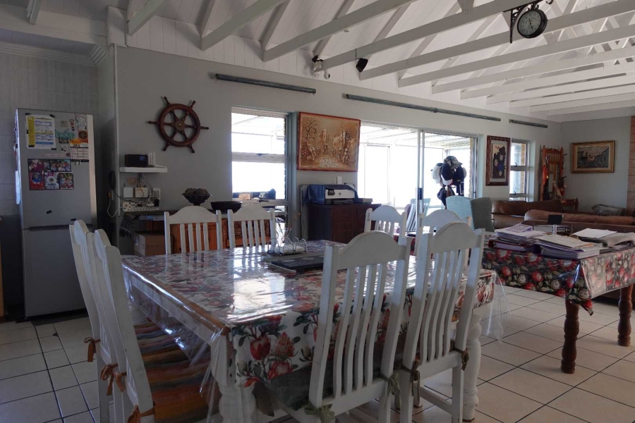 6 Bedroom Property for Sale in Outeniqua Strand Western Cape